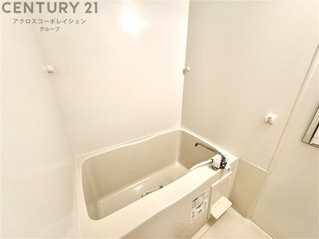 バス・シャワールーム　浴室乾燥機付きで便利です♪