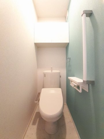 トイレ　落ち着いたトイレです