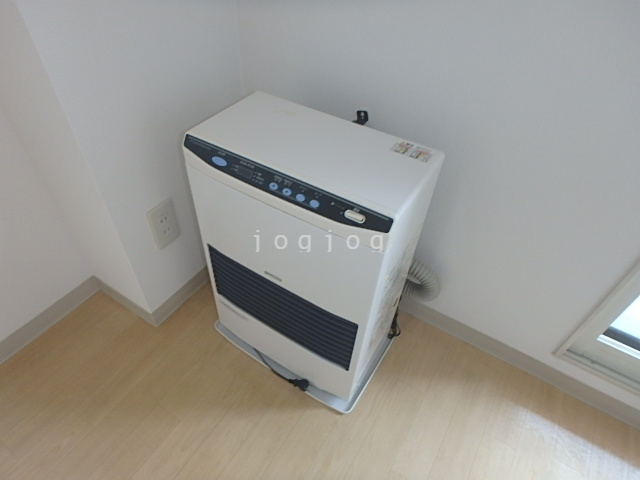 その他設備　灯油ＦＦストーブ