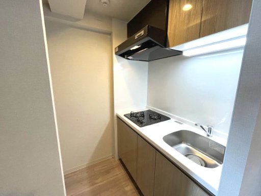 キッチン　イメージとして同マンション他部屋を表示しています。現況優先し