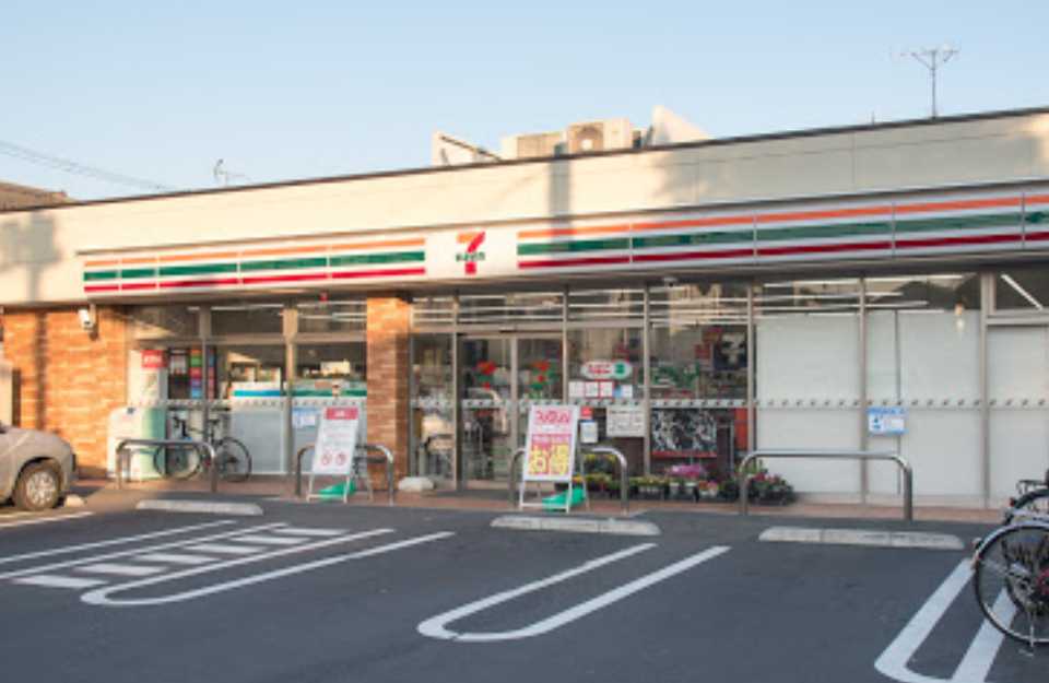 コンビニ　セブンイレブン 世田谷中央病院前店（コンビニ）まで172m