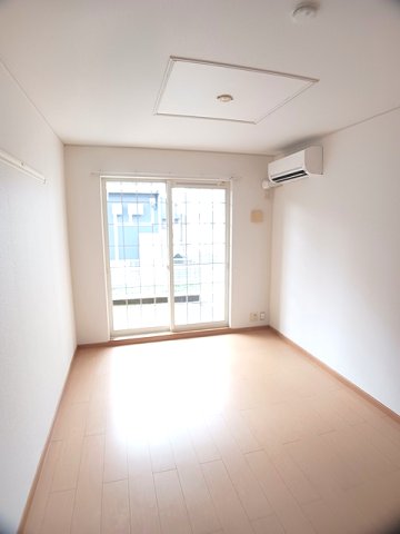 ＪＲ豊肥本線 竜田口駅 徒歩14分 2階建 築18年の居間写真