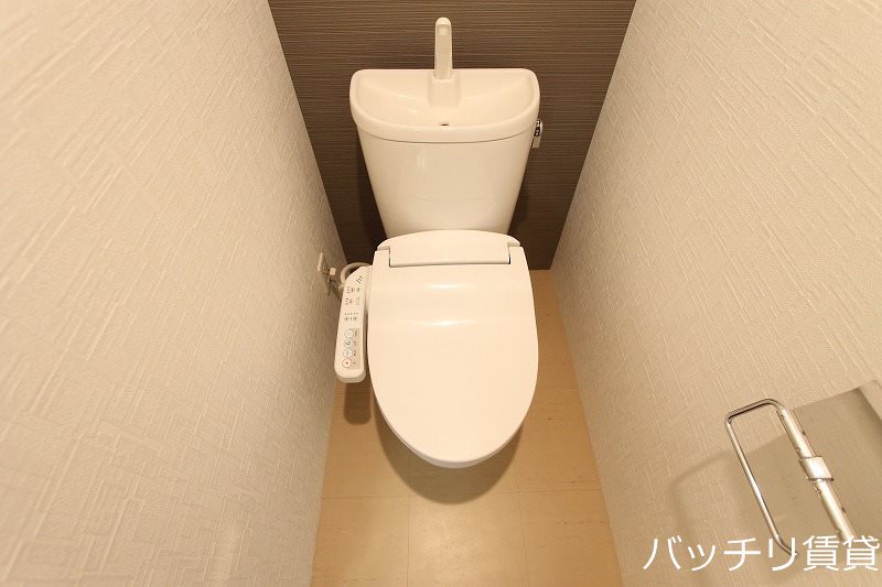 トイレ　※同型タイプの為現状優先