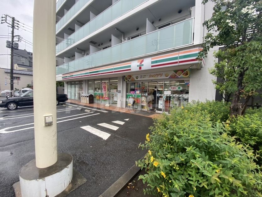 コンビニ　セブンイレブン板橋東新町1（コンビニ）まで160m