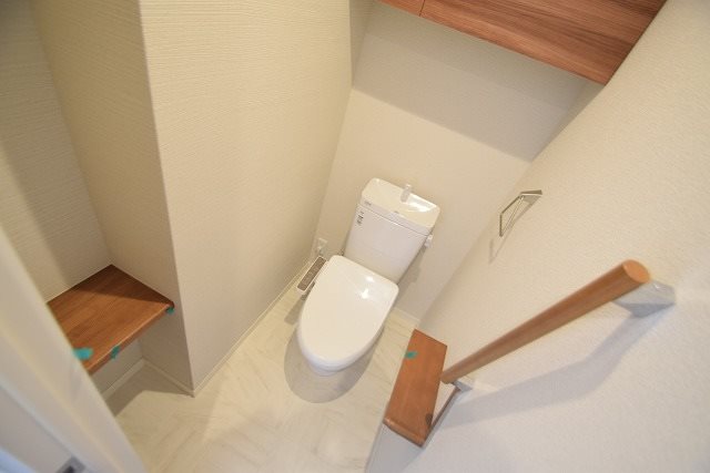 トイレ　トイレ別角度