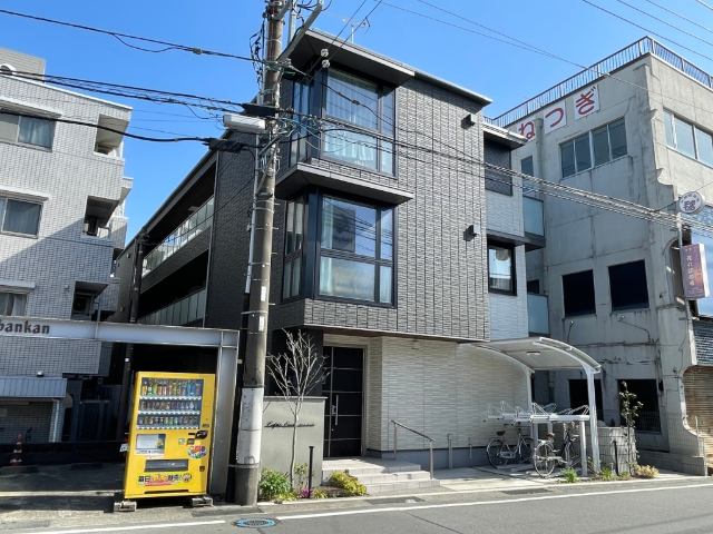 ラピス イースト