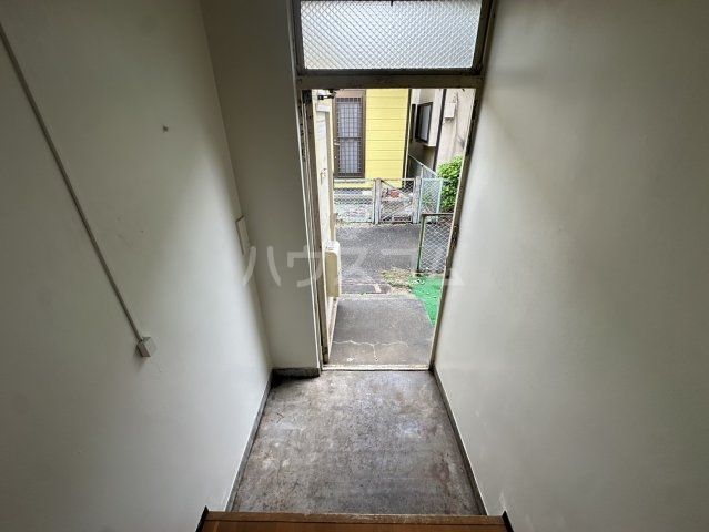 米田様テラスハウスの玄関写真