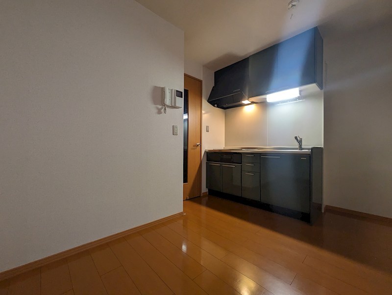 メゾン高松5 A棟の居間写真