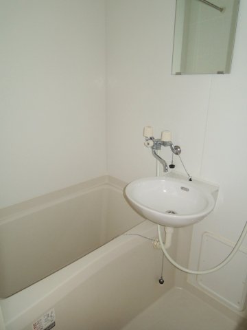 洗面設備　バス・トイレ別々です。