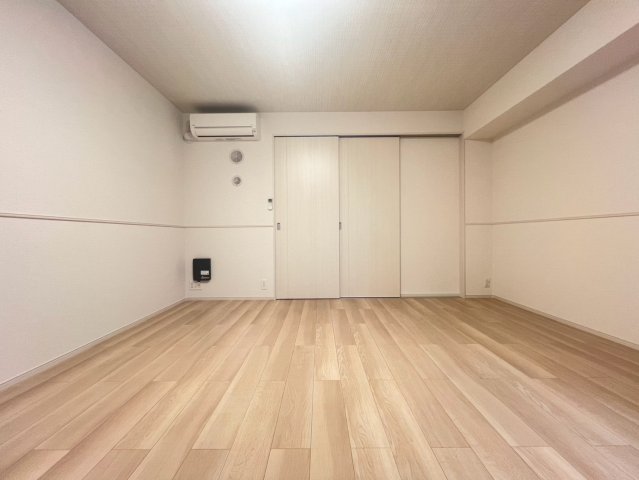 ヒカルサ尼崎神崎町の居間写真