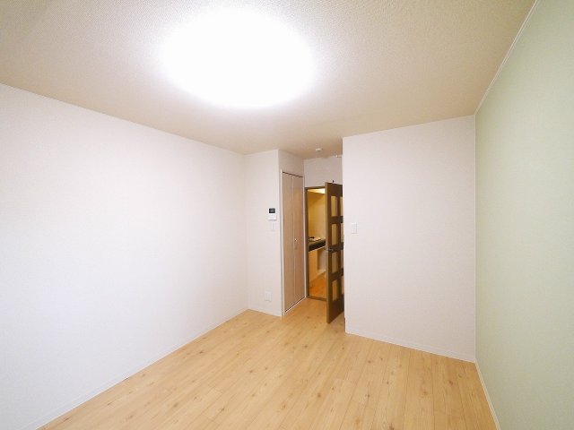 その他部屋・スペース　使い勝手のいい寝室です