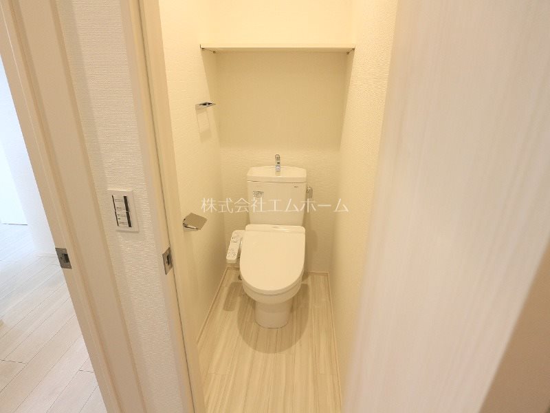 トイレ　温水洗浄暖房便座付トイレ