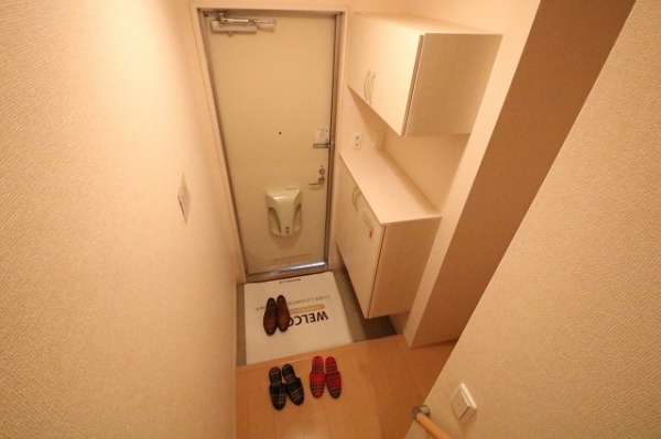 玄関　シューズボックス付きはうれしいポイントです。