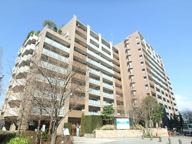 建物外観　賃貸マンションとは思えない外観