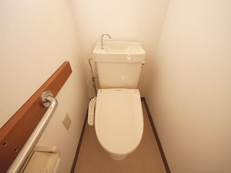 トイレ　残置物：ウォシュレット