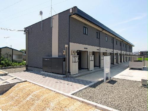 【レオパレス横手こまちの建物外観】