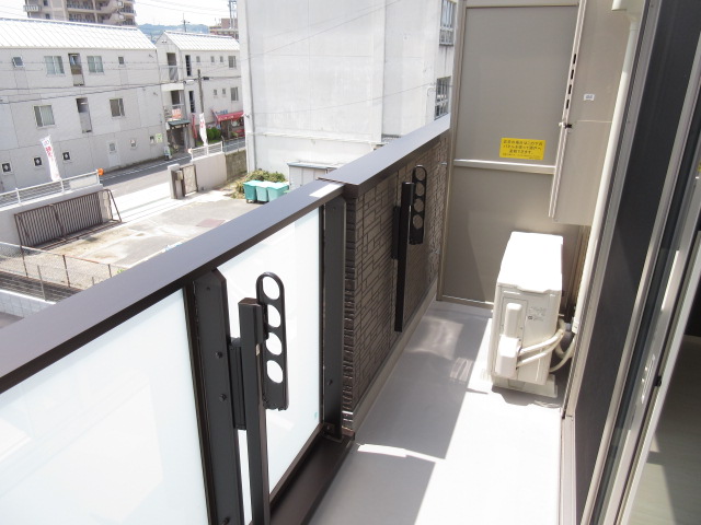 バルコニー　南向きで日当たり良好です。