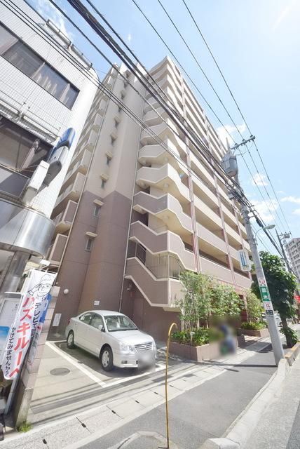 【さいたま市浦和区仲町のマンションの建物外観】