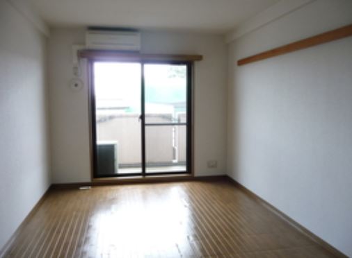 居室・リビング　※同物件、別部屋になります。