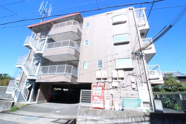 茨木市中村町のマンションの建物外観