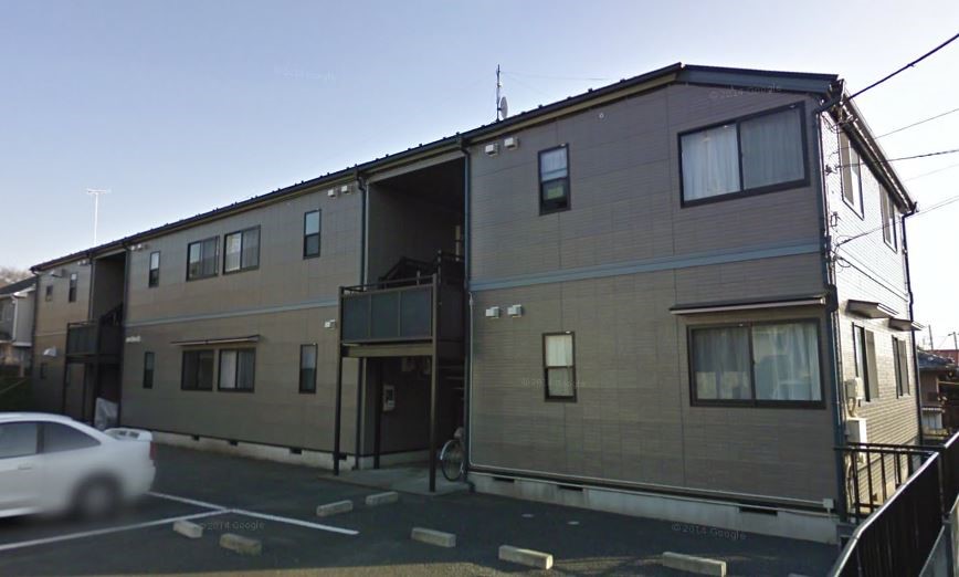 横浜市戸塚区吉田町のアパートの建物外観