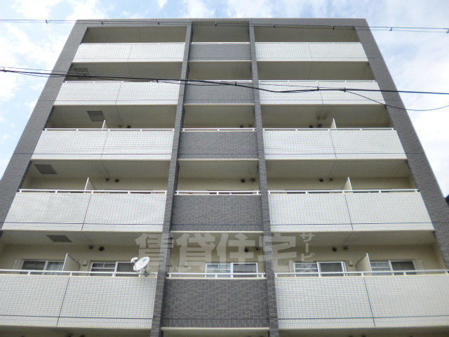 名古屋市昭和区桜山町のマンションの建物外観