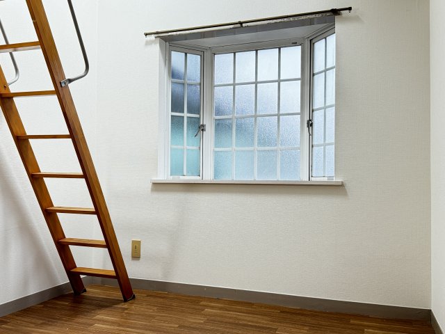 その他部屋・スペース　【過去写真になります】角部屋、大きな窓が嬉しいです。二面採光