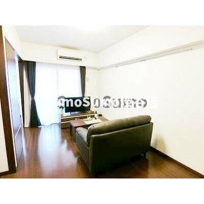 居室・リビング　ゆったり過ごせる居間です