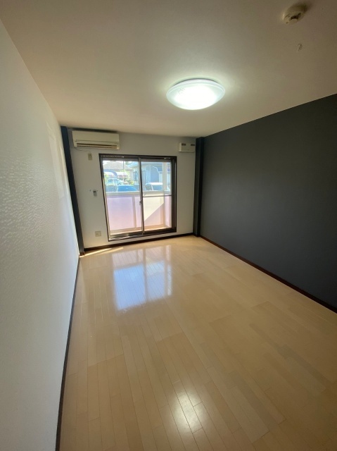 居室・リビング　嬉しい南向きです