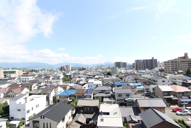 【松山市南町のマンションの眺望】