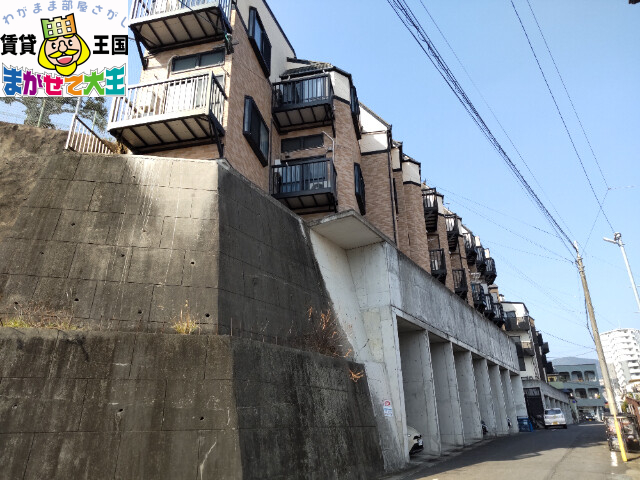 【アルジェントパレス弐番館の建物外観】