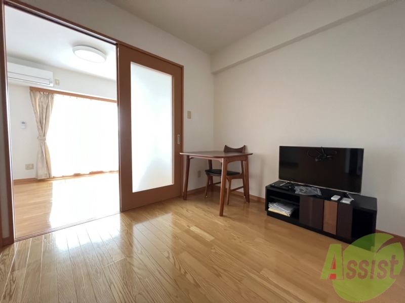 居室・リビング　４．４帖のダイニングを撮影しました。伸び伸び出来そうですね。