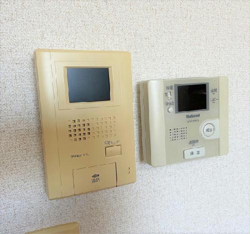 セキュリティ　モニター付きインターホン