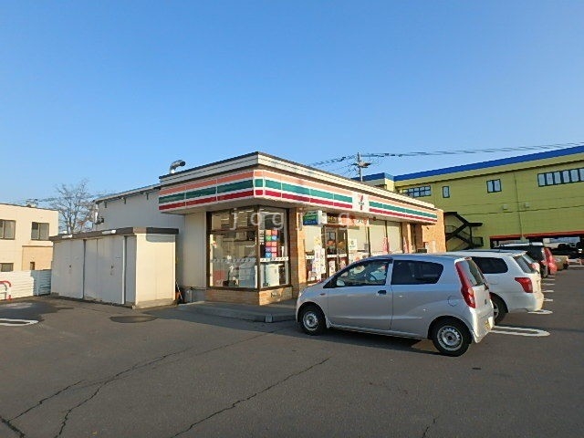 コンビニ　セブンイレブン千歳新富店（コンビニ）まで109m
