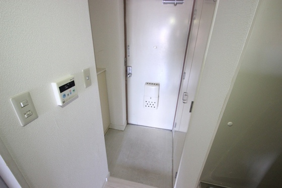 玄関　※別部屋の写真です
