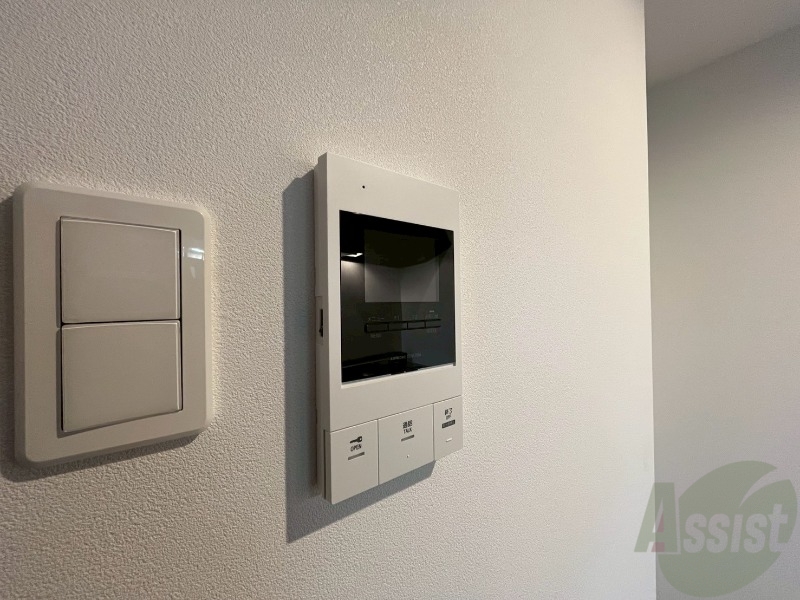 セキュリティ　ＴＶモニター付インターホンです。来客者の顔が見えるので安心！