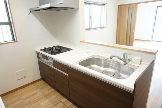 キッチン　対面型　システムキッチン