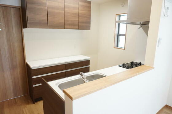 キッチン　食器棚付き