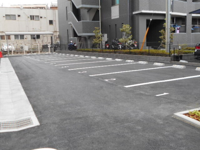 駐車場　駐車場