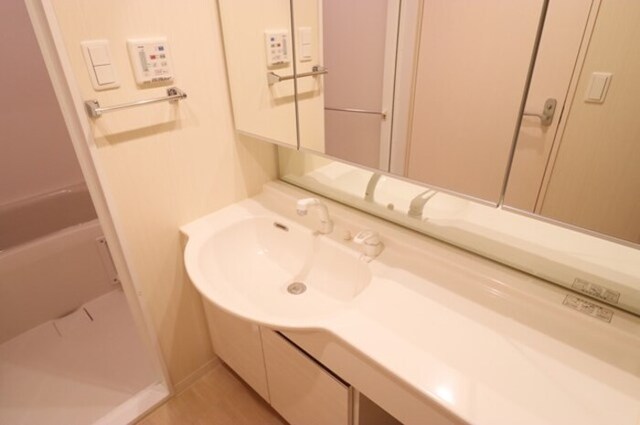 洗面設備　洗髪洗面化粧台