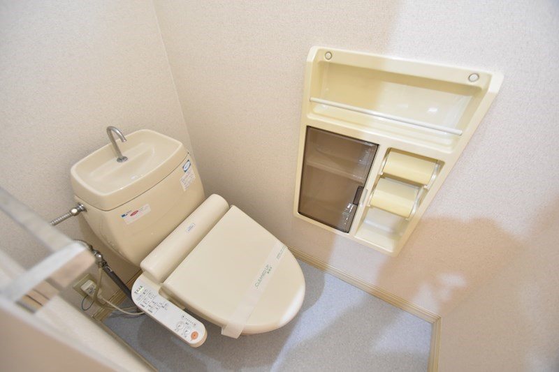 トイレ　温水洗浄便座付きのトイレ♪