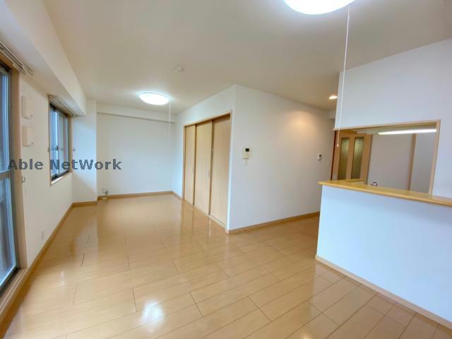 居室・リビング　反転タイプ