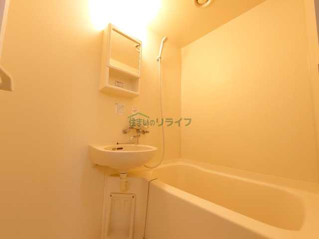 バス・シャワールーム　別部屋参考画像