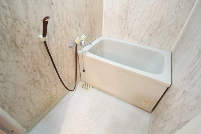 バス・シャワールーム　※別部屋の参考写真の為、原状優先です。