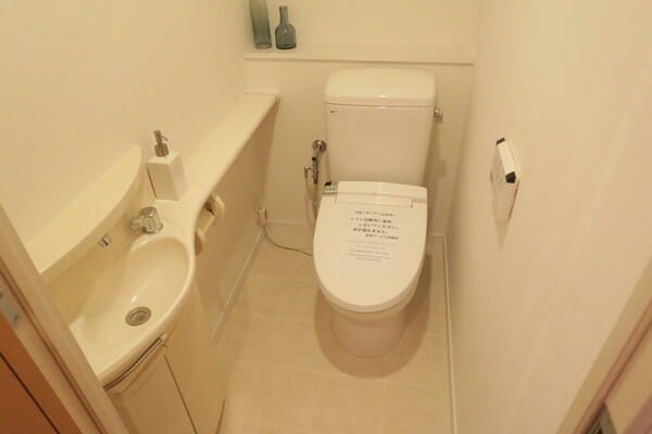 トイレ　参考写真です