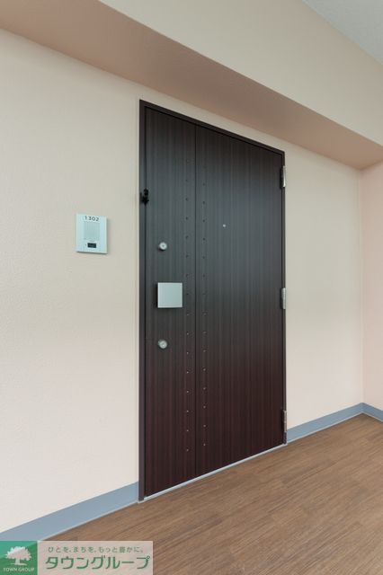 玄関　※写真は同タイプ住戸です。