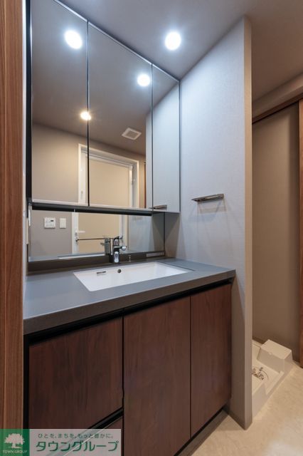 洗面設備　※写真は同タイプ住戸です。