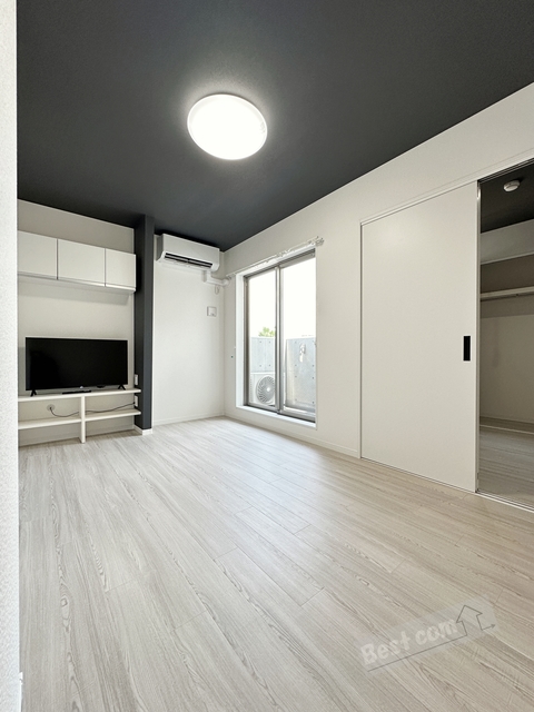 居室・リビング　エアコン付き♪