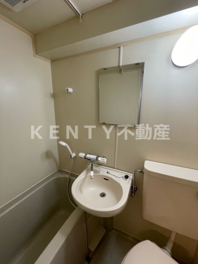 洗面設備　コンパクトで使いやすい洗面所