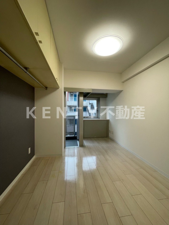 居室・リビング　こちらの居間で趣味の時間をお楽しみください